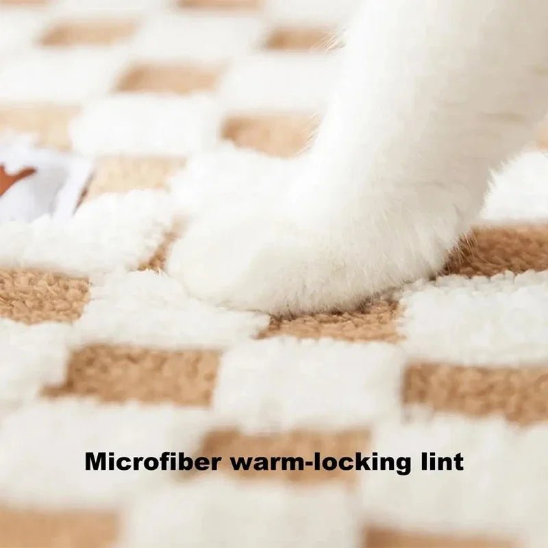 Winter Indoor Warm Plush Cat Bed with Reindeer Appearance Hide and Seek Tunnel - Best Buddy Store